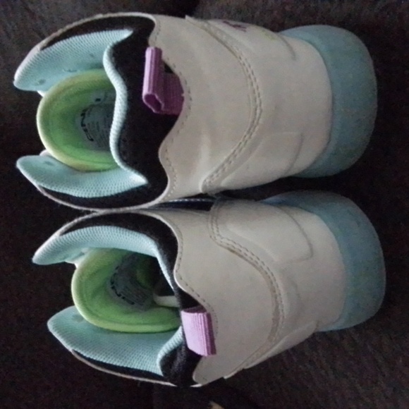 AND1 sneaker white/black/blue size 3 youth - Picture 5 of 15